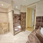 - Le Refuge Du Midi- Piscine & Pkg - Coeur De Village Дом отдыха Tourreilles