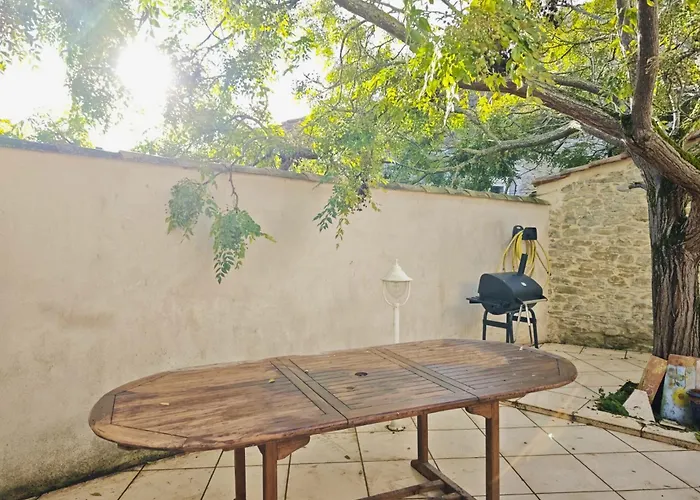 Charmante Maison De Village 8 Personnes Avec Parking Gratuit Сasa de vacaciones *